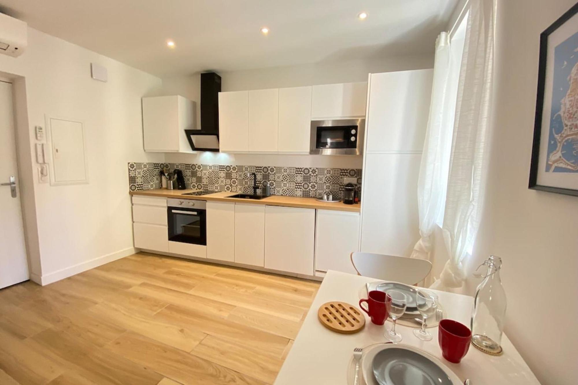 06An - Beautiful Apartment In The Heart Of Old אנטיב מראה חיצוני תמונה