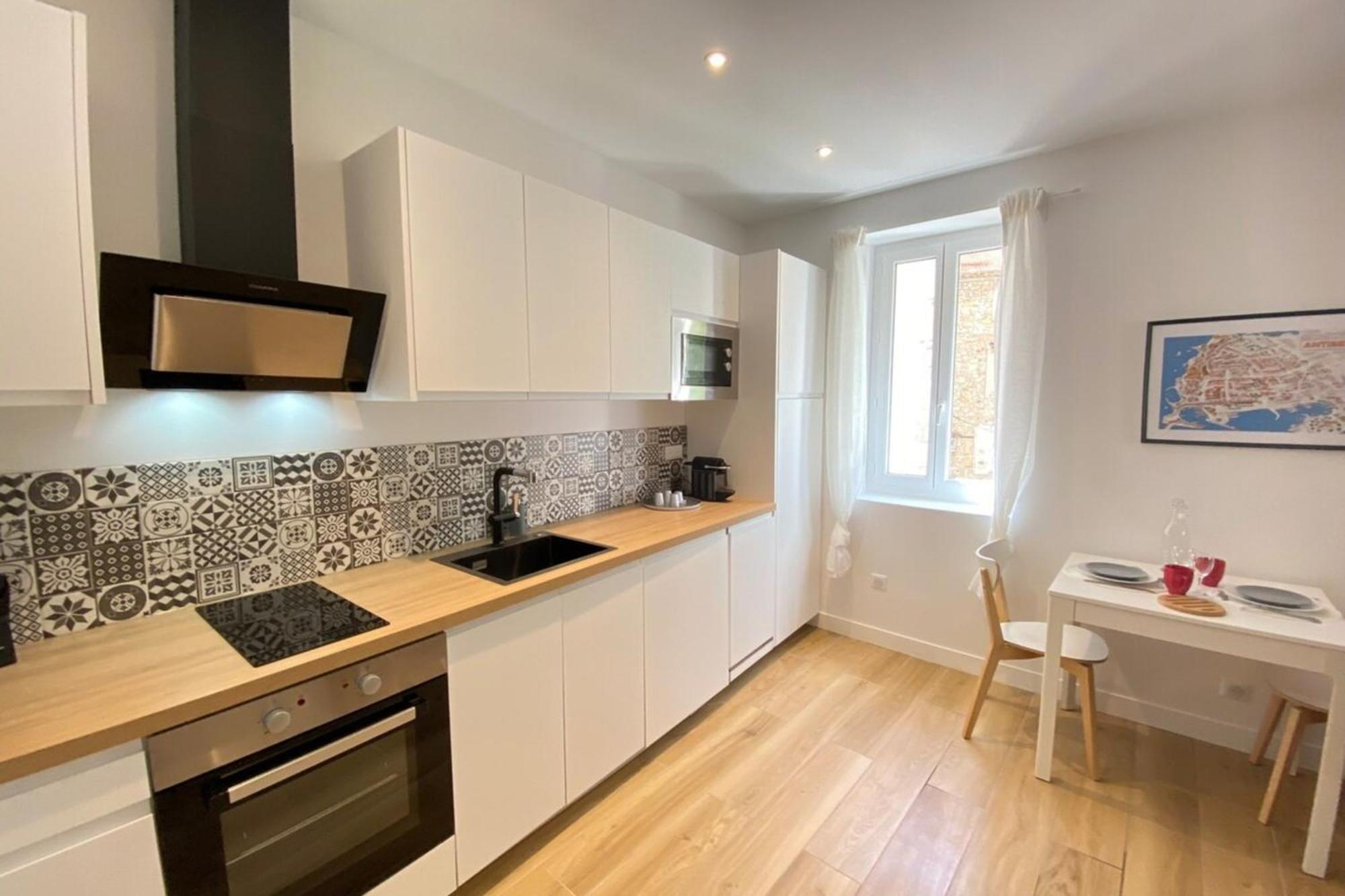 06An - Beautiful Apartment In The Heart Of Old אנטיב מראה חיצוני תמונה